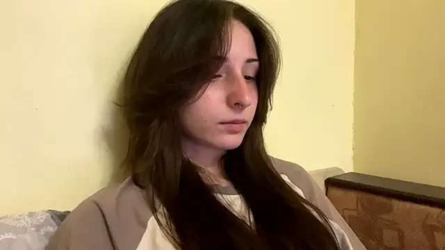 sakuraabloom7 online show from April 13, 2026, 5:06 pm