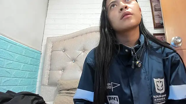 LITTLE-NESSA online show from April 10, 2026, 12:45 pm