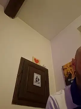 Snapshot of Titytwister30 chatting on April 12, 2026, 12:47 am Titytwister30 online show from April 12, 2026, 12:47 am