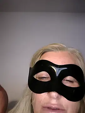 Andreaogien online show from July 17, 2026, 1:47 am