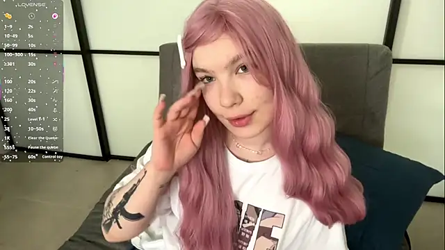 NerissaDeloria online show from April 8, 2026, 9:22 am