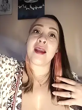 Snapshot of lua-bfly chatting on April 1, 2026, 8:39 pm lua-bfly online show from April 1, 2026, 8:39 pm