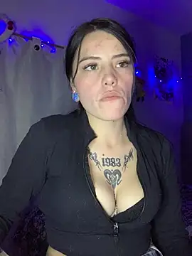 Snapshot of Tatii1 chatting on April 7, 2026, 3:30 am Tatii1 online show from April 7, 2026, 3:30 am