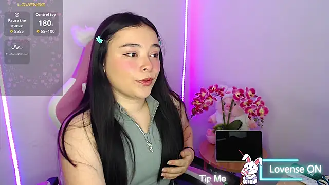 Snapshot of Nahia_Brm chatting on April 1, 2026, 3:09 pm Nahia Brm online show from April 1, 2026, 3:09 pm