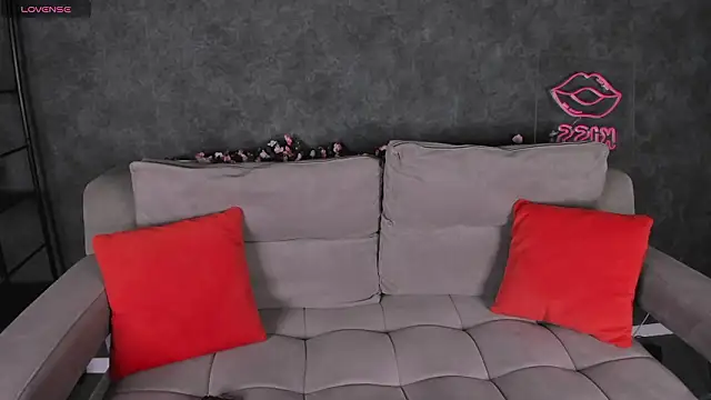 Snapshot of Lori_Bllossom chatting on March 19, 2026, 9:20 am Lori Bllossom online show from March 19, 2026, 9:20 am