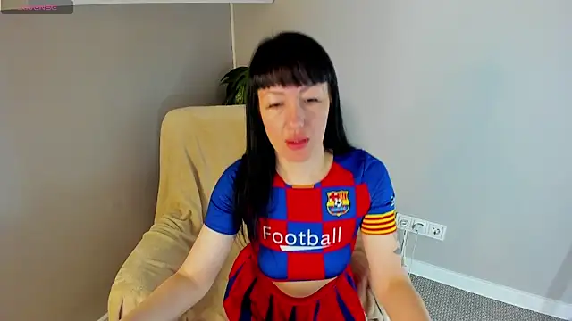 Snapshot of Nika_Blaze chatting on April 5, 2026, 1:01 am Nika Blaze online show from April 5, 2026, 1:01 am