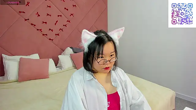 Tokyodreamss online show from April 17, 2026, 9:23 am