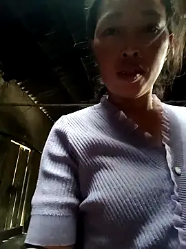 Snapshot of NIANIAKUTE chatting on April 13, 2026, 12:36 am NIANIAKUTE online show from April 13, 2026, 12:36 am