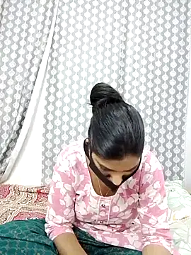 Snapshot of Jyoti_hot66 chatting on April 17, 2026, 5:21 am Jyoti hot66 online show from April 17, 2026, 5:21 am