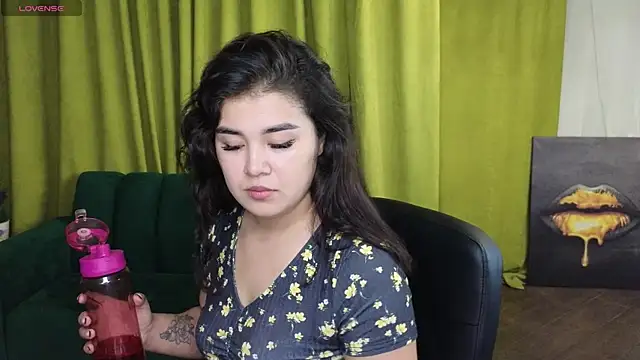 Snapshot of AlicaMayer chatting on March 26, 2026, 6:50 pm AlicaMayer online show from March 26, 2026, 6:50 pm