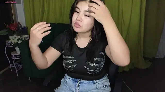 Snapshot of AlicaMayer chatting on March 24, 2026, 7:03 pm AlicaMayer online show from March 24, 2026, 7:03 pm