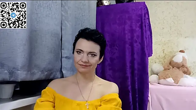 Snapshot of HotMamaQueen234 chatting on March 23, 2026, 1:06 am HotMamaQueen234 online show from March 23, 2026, 1:06 am