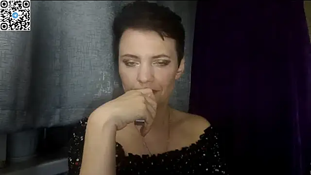 HotMamaQueen234 online show from May 16, 2026, 7:46 pm