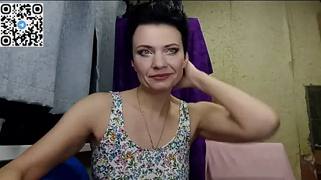 Snapshot of HotMamaQueen234 chatting on March 21, 2026, 9:19 pm HotMamaQueen234 online show from March 21, 2026, 9:19 pm