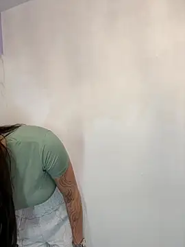 Snapshot of skarletthorne chatting on April 3, 2026, 7:37 am skarletthorne online show from April 3, 2026, 7:37 am