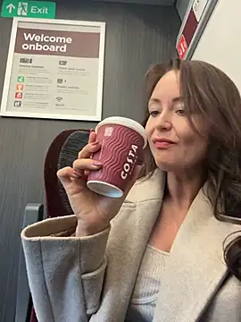 Snapshot of skarletthorne chatting on April 14, 2026, 4:34 pm skarletthorne online show from April 14, 2026, 4:34 pm