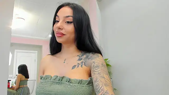 MissSiennaa online show from April 10, 2026, 5:25 am