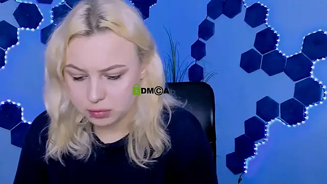 aria blaze  online show from April 1, 2026, 8:48 am