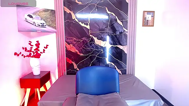 taylor  smith  online show from April 16, 2026, 11:33 am