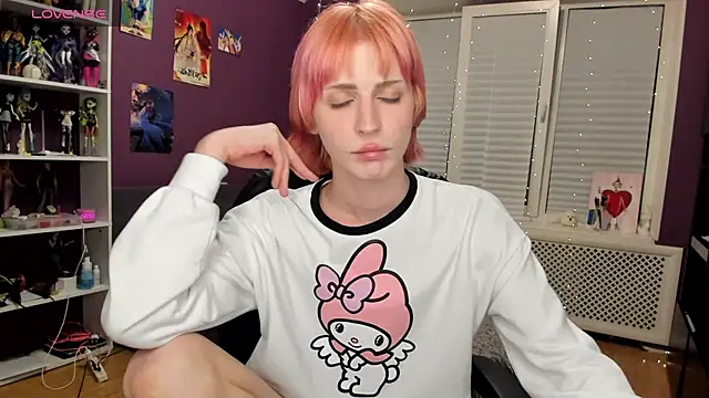 sweet peach    online show from May 15, 2026, 7:34 pm