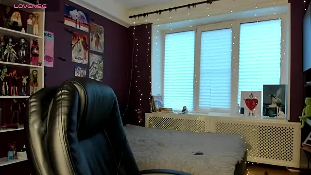 sweet peach    online show from May 29, 2026, 6:03 pm