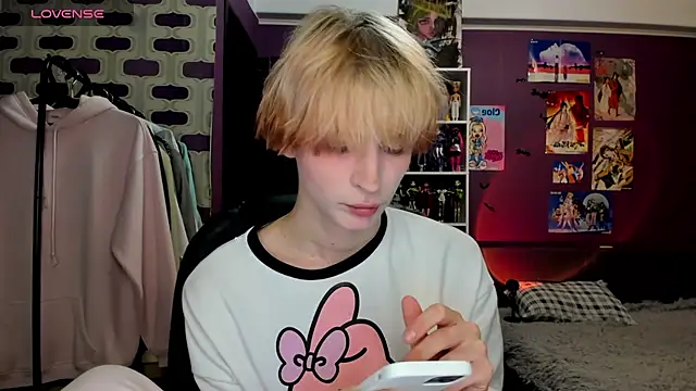 Snapshot of sweet_peach___ chatting on July 4, 2026, 7:51 pm sweet peach online show from July 4, 2026, 7:51 pm