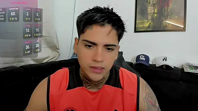 sweetlatinoboy online show from March 26, 2026, 11:19 am