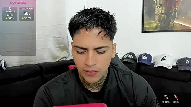 sweetlatinoboy online show from March 28, 2026, 12:06 pm