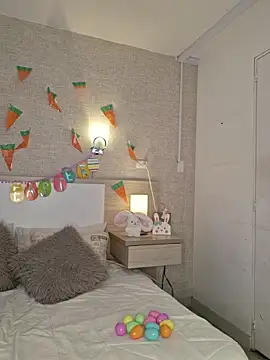 Snapshot of Scarlet_Evanss_ chatting on April 1, 2026, 8:17 pm Scarlet Evanss online show from April 1, 2026, 8:17 pm