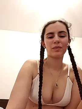 Snapshot of starlight_mo chatting on May 17, 2026, 4:18 pm starlight mo online show from May 17, 2026, 4:18 pm