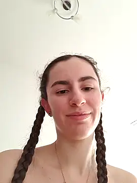 Snapshot of starlight_mo chatting on April 24, 2026, 12:07 pm starlight mo online show from April 24, 2026, 12:07 pm