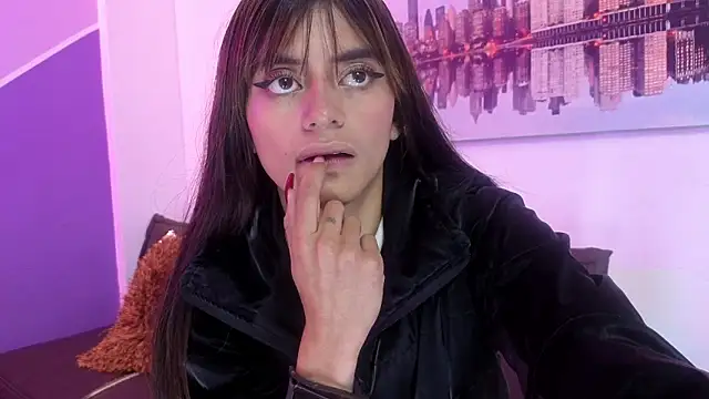 Sofy Durand online show from April 7, 2026, 11:56 am