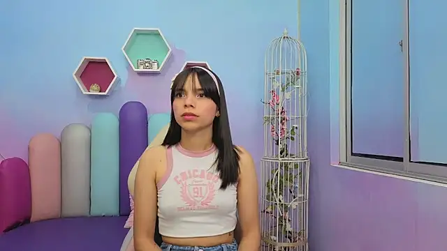 Isaa Skinny online show from March 22, 2026, 3:54 am