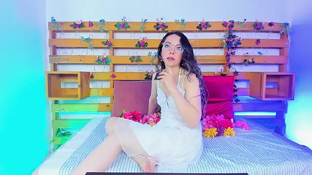 Ashley Benoit online show from April 1, 2026, 1:41 pm