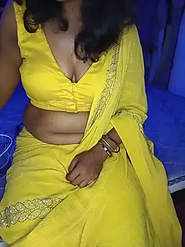 Snapshot of mayakapoor880 chatting on June 5, 2026, 6:46 pm mayakapoor880 online show from June 5, 2026, 6:46 pm