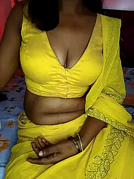 Snapshot of mayakapoor880 chatting on June 8, 2026, 10:49 am mayakapoor880 online show from June 8, 2026, 10:49 am