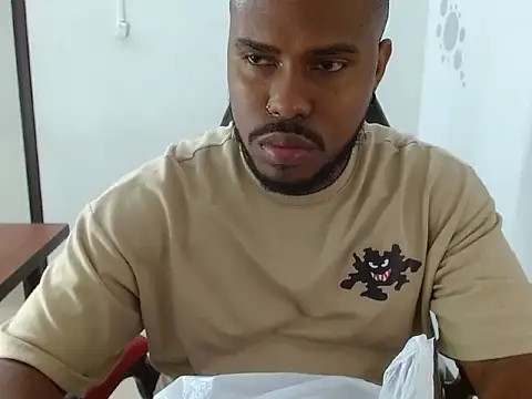 Alessandro Hamed online show from April 1, 2026, 1:52 pm