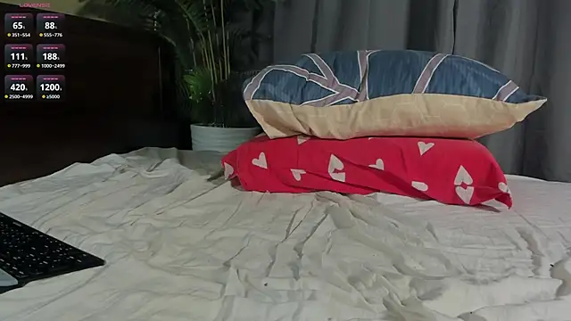 LilithVance online show from April 19, 2026, 6:10 pm