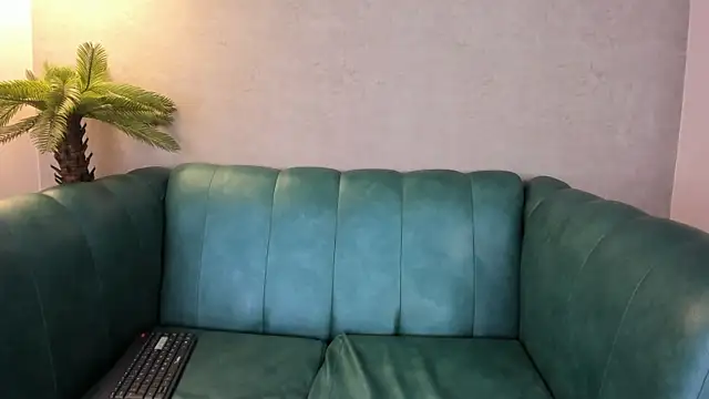Samantha  Firee online show from May 26, 2026, 12:58 pm