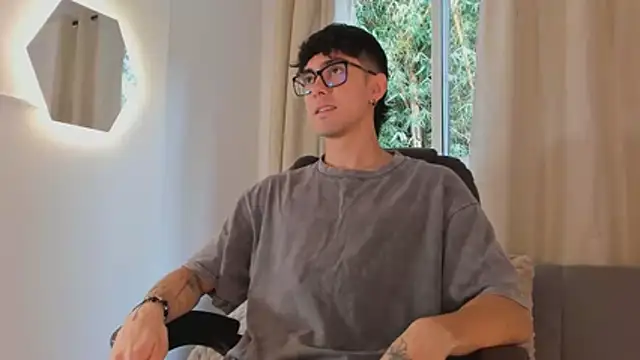 Snapshot of etham_wolf1 chatting on April 11, 2026, 6:00 pm etham wolf1 online show from April 11, 2026, 6:00 pm