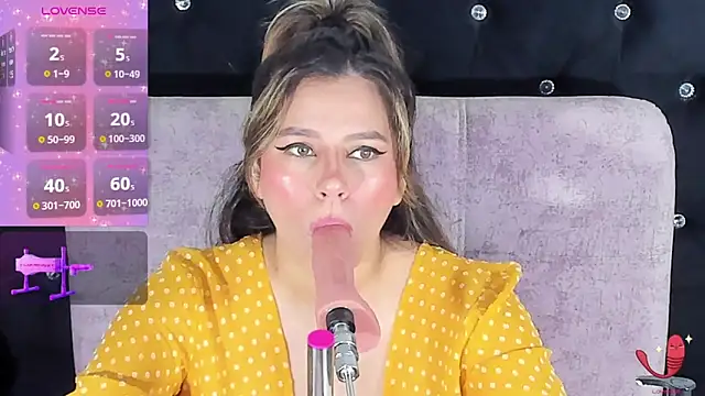 abby blond1 online show from April 17, 2026, 11:02 am