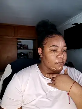 Snapshot of Daddyss_girl1 chatting on April 4, 2026, 5:03 am Daddyss girl1 online show from April 4, 2026, 5:03 am