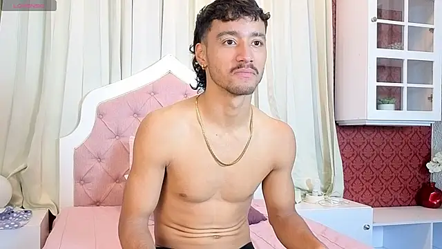 Snapshot of alexis_stonne chatting on April 14, 2026, 7:30 pm alexis stonne online show from April 14, 2026, 7:30 pm