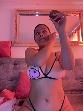 Snapshot of leoylia chatting on April 8, 2026, 7:37 pm leoylia online show from April 8, 2026, 7:37 pm