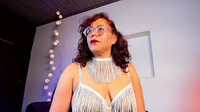 Mariia Paulaa online show from March 26, 2026, 4:44 am