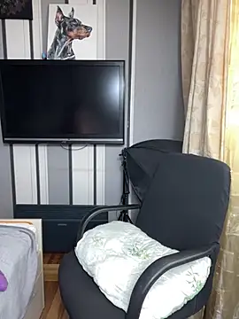 Taya lips online show from March 23, 2026, 8:47 am