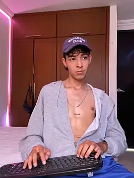 Milo Gunnar online show from March 25, 2026, 8:30 pm