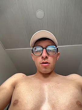 LeonBlazze online show from April 9, 2026, 3:18 pm