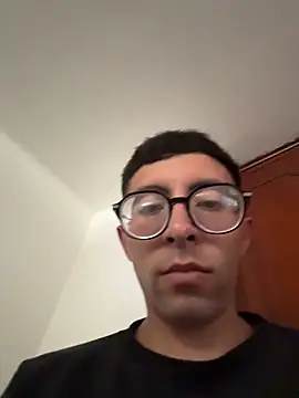 LeonBlazze online show from March 26, 2026, 1:53 pm