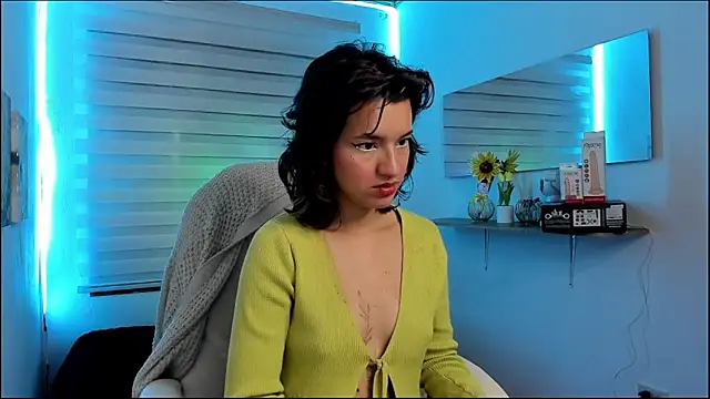 Clawdeen Hot online show from March 27, 2026, 3:37 am